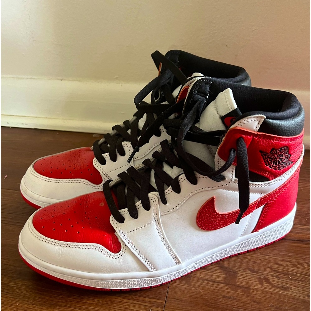 Men’s Nike sneakers